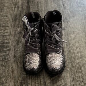 2/$20- Old Navy Girls' Glitter Lace-Up Boots - Silver/Gray